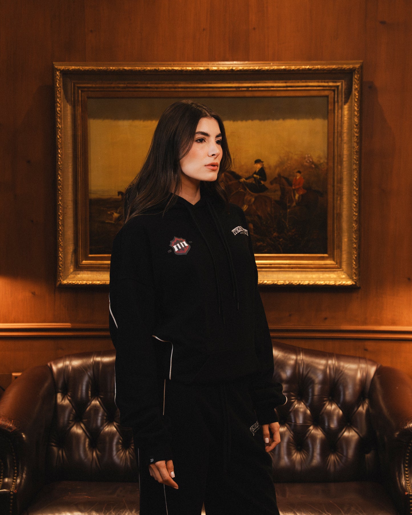 Hoodie Negro Off-Season Mujer