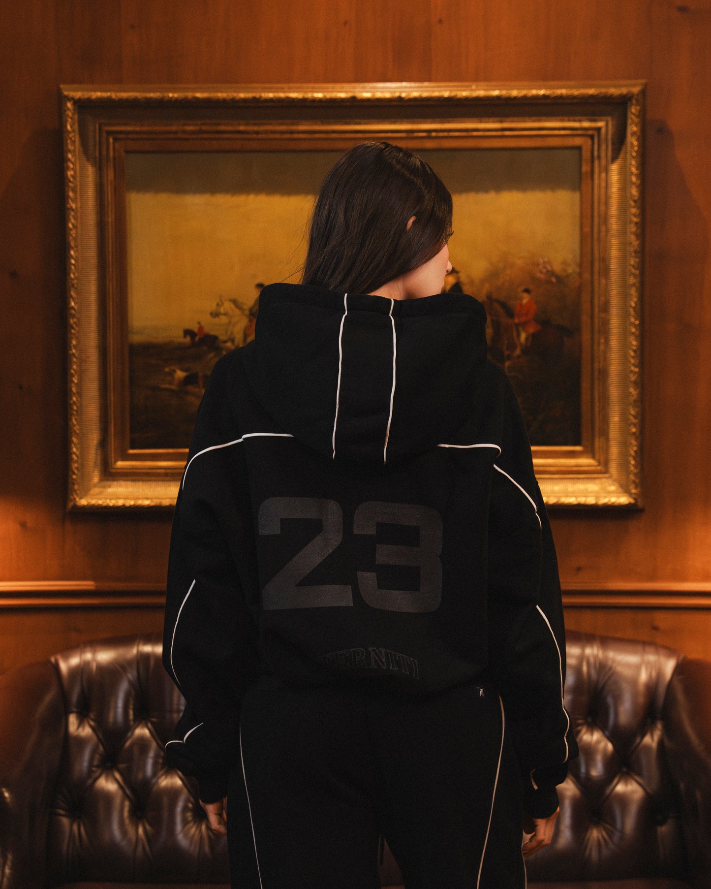 Hoodie Negro Off-Season Mujer