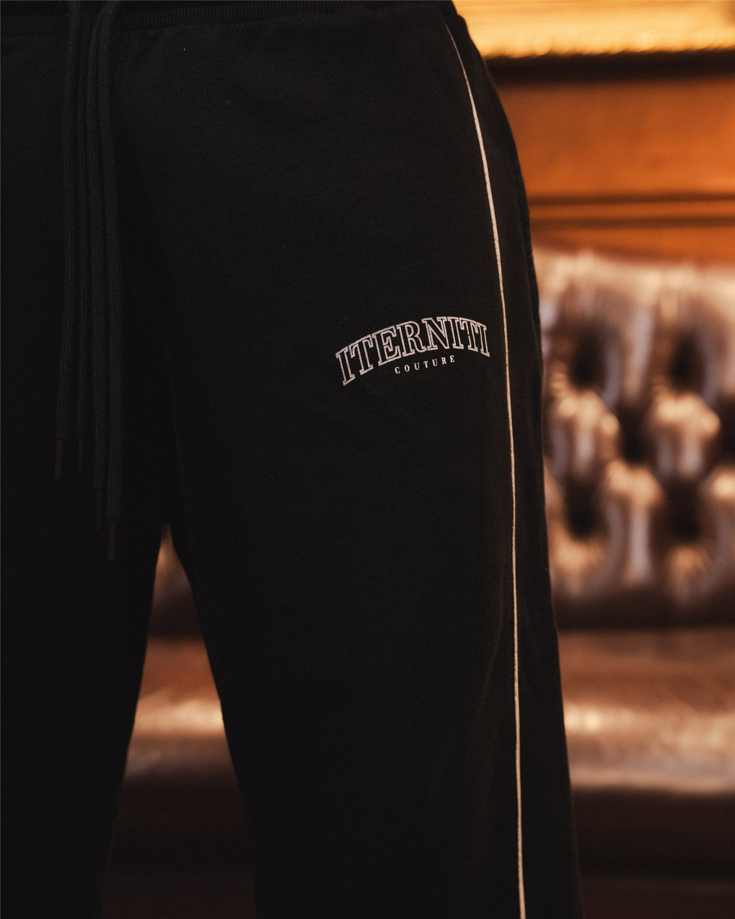 Sudadera Negra Off-Season