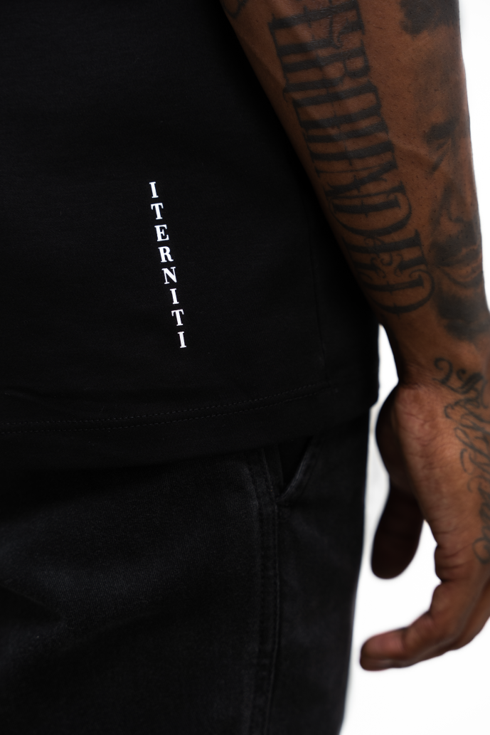 Camiseta negra básica de algodón para hombre/mujer, tela transpirable y de alta calidad, ajuste cómodo y diseño minimalista, ideal para cualquier ocasión.