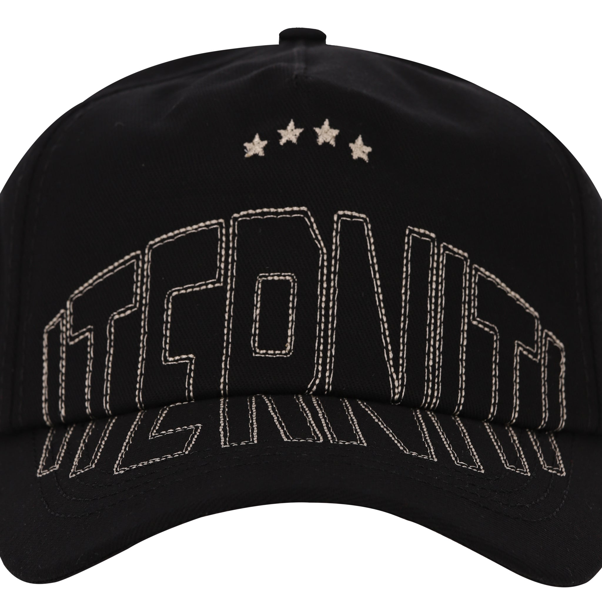 Outline Cap de Half time destaca por su diseño tipo dad hat, una silueta relajada que se adapta perfectamente a la forma de tu cabeza para un ajuste natural y cómodo. Presenta el nombre de la marca bordado con hilo de alta calidad en el frente, junto al número "23" en alta densidad en la parte posterior. Es el accesorio versátil y minimalista ideal para completar cualquier look urbano con el sello de distinción y durabilidad propio de Iterniti.
